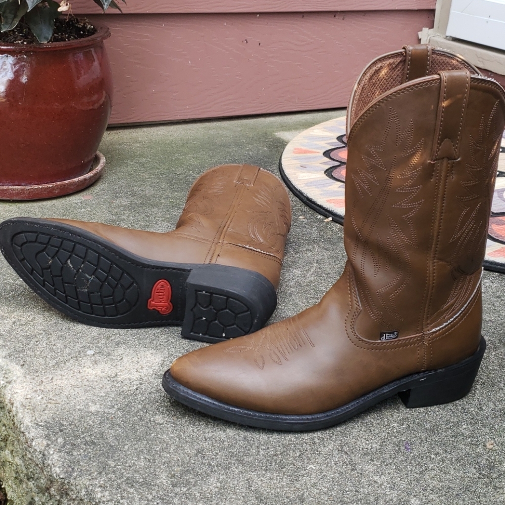 Justin Boots Men's Cowboy Boots.